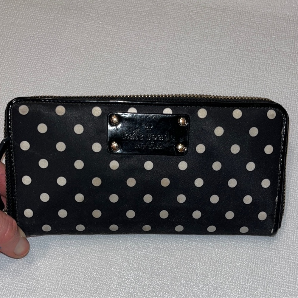 Kate spade Polka Dot Black Wallet card cash coin